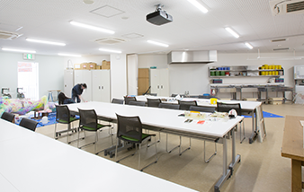大阪成蹊女子高等学校　美術科専用校舎（美術棟）
