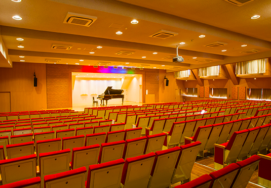 大阪成蹊大学・大阪成蹊短期大学 図書館棟7階音楽ホール